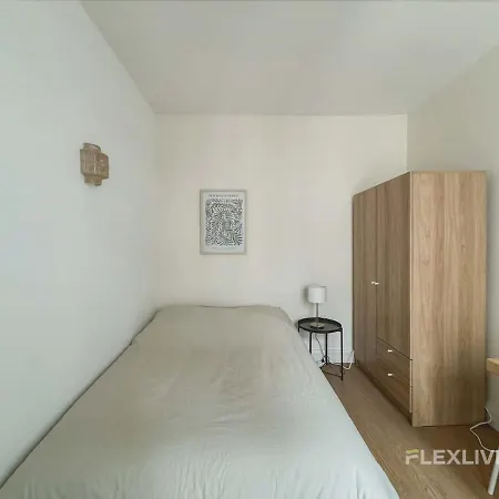 Immeuble Mesnil Hotel Paris